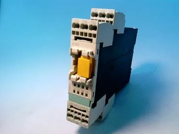 Siemens 3RK3311-2AA10 — Safety Relays (image 2)
