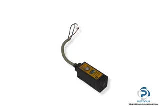 Omron E3S-2DB4 — Photoelectric Sensors (image 2)