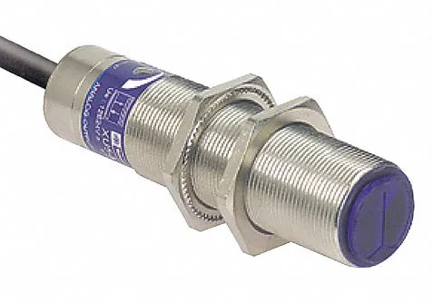 Schneider Electric XU8M18MA230 — Photoelectric Sensors (image 5)