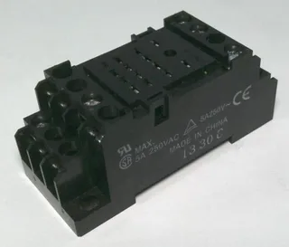 Omron PYF14A — Relay Sockets (image 2)