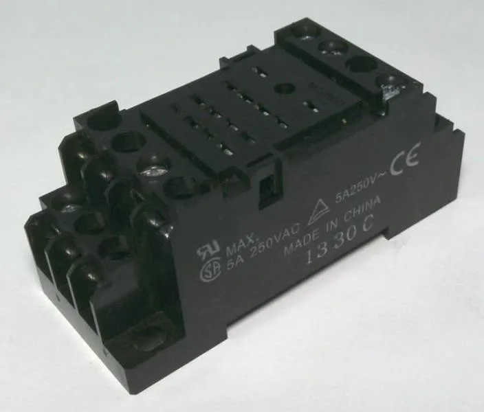 Omron PYF14A — Relay Sockets (image 2)