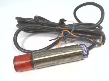 Schneider Electric XU1N18NP340W — Photoelectric Sensors (image 2)