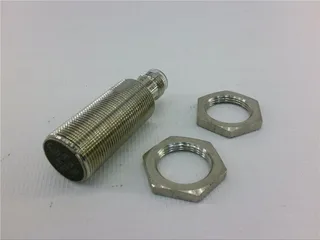 E2AX-M18KS08-M1-B1
