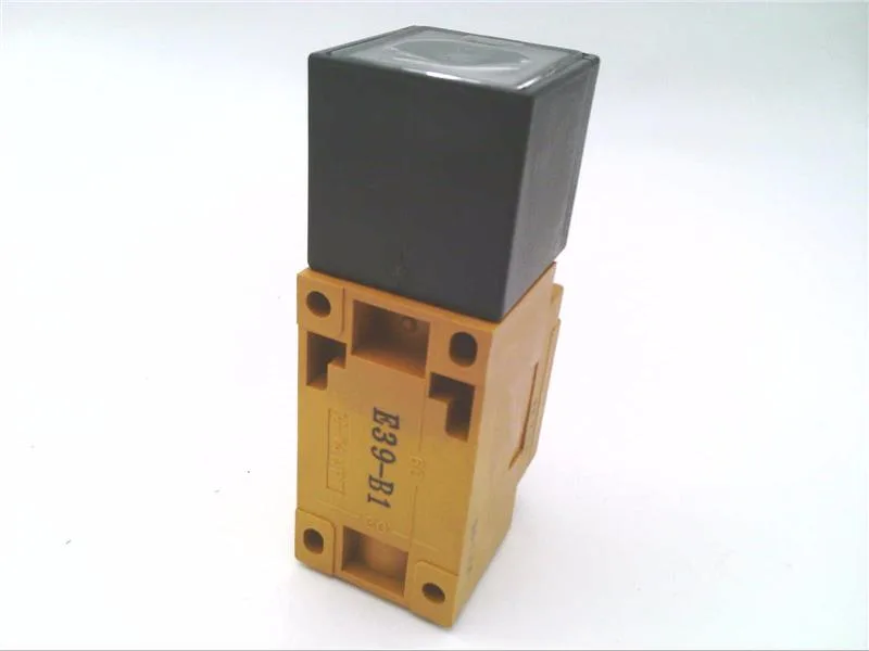 Omron E3N2-50LE4-US — Photoelectric Sensors (image 2)