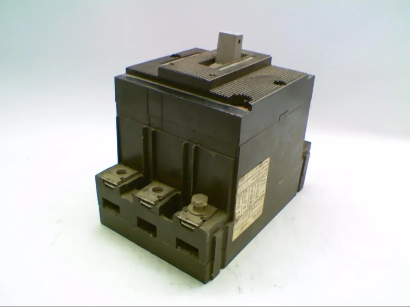 Schneider Electric C125NHL-D25 — Molded Case Circuit Breakers (MCCB)