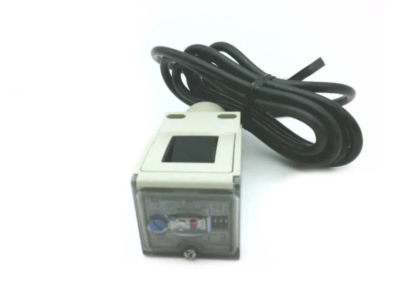 Schneider Electric XUC-2ARCTL2-R — Photoelectric Sensors