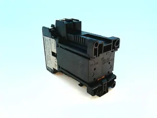 Fuji Electric SC-E04G-24VDC — Contactors (image 4)