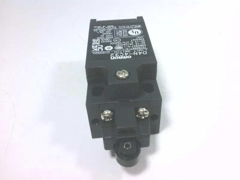 Omron D4N-4C32 — Limit Switches (image 3)