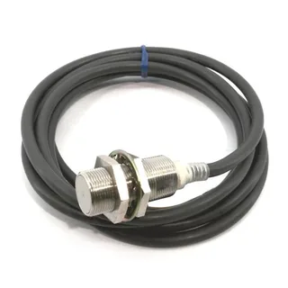 Omron E2E-X5Y1 2M — Proximity Sensors