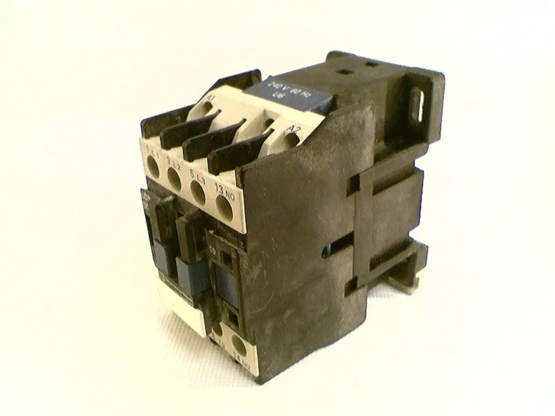 Schneider Electric LC1D1210-U6 — Contactors (image 2)