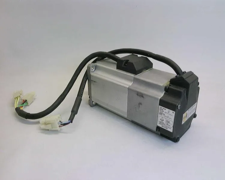 Omron R88M-G40030H-BS2 — Servo Motors (image 2)