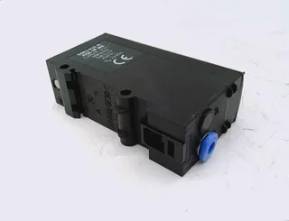 Festo SDE3-V1S-H-HQ4-2P-M8 — Pressure Sensors (image 2)
