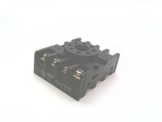 Omron PF083A — Miniature Circuit Breakers (MCB) (image 2)