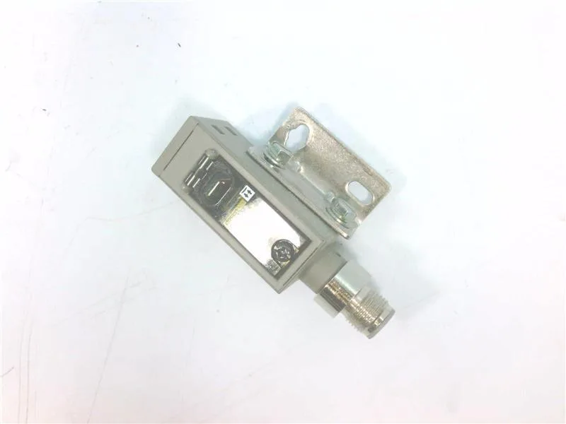 Omron E3S-CR16 — Photoelectric Sensors (image 4)