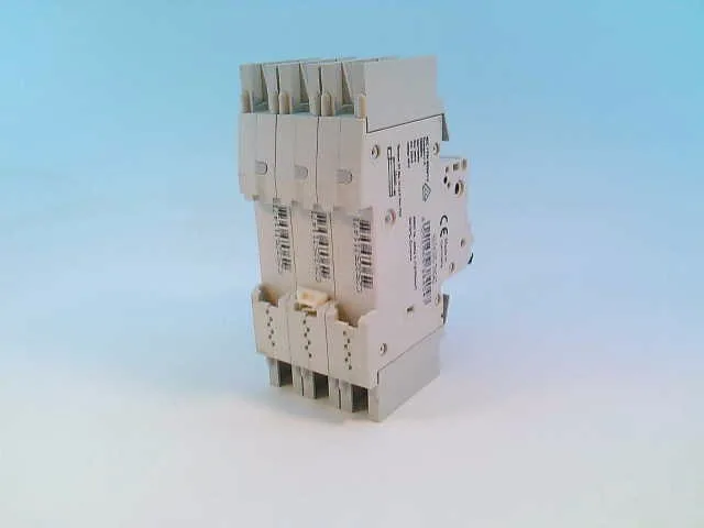Siemens 5SJ4325-7HG42 — 3-Pole MCB (DIN Rail) (image 5)