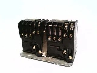 Fuji Electric SRC3938-5-1NM — Contactors (image 4)