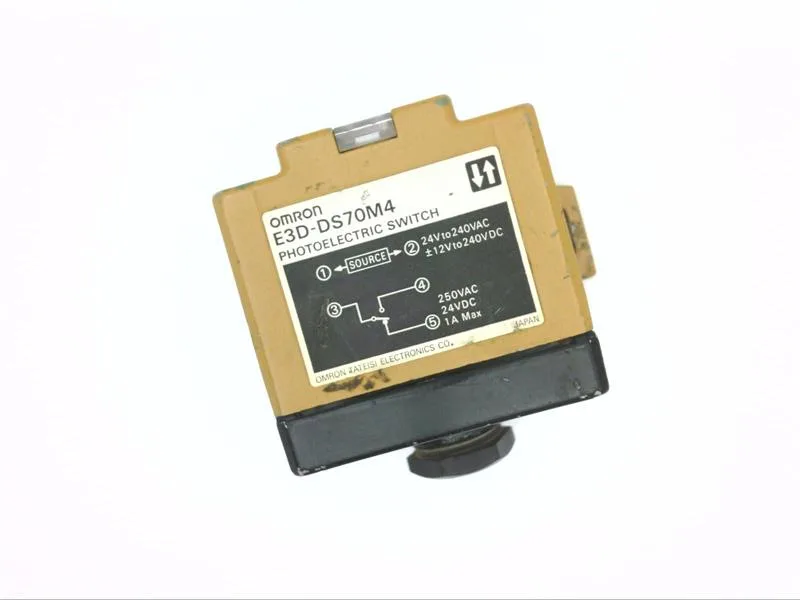 Omron E3D-DS50Y1 — Photoelectric Sensors
