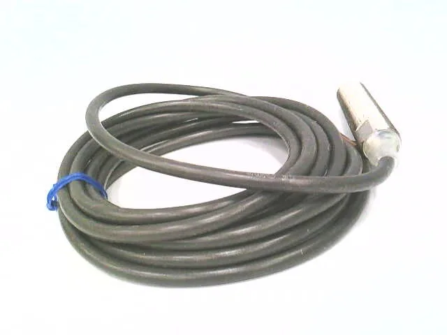Omron E2E2-X2B1 2M — Proximity Sensors (image 4)