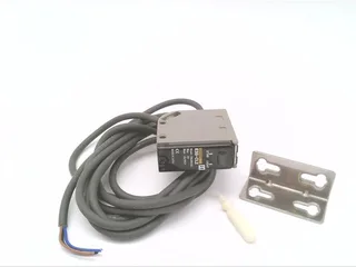 Omron E3S-CL2 2M — Photoelectric Sensors (image 2)