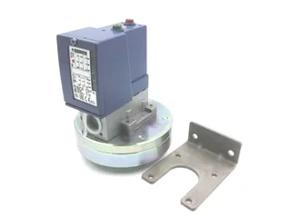 Schneider Electric XMLCS02B2S11