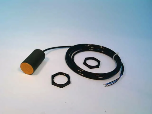 Siemens 3RG4024-0AA00 — Proximity Sensors (image 3)