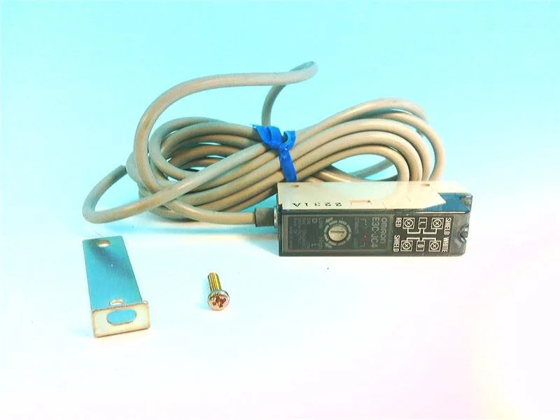 Omron E3CJC4 — Photoelectric Sensors (image 2)