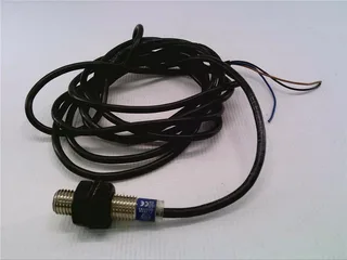 Schneider Electric XS1-N08NA340 — Proximity Sensors (image 2)