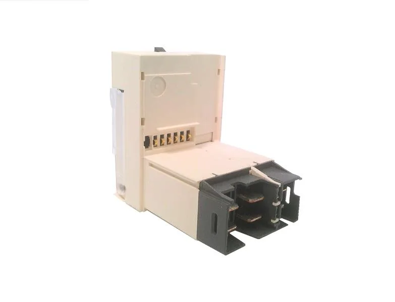 Schneider Electric LUCA32B (image 4)