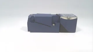 Schneider Electric XS8C4A1NCN12 — Proximity Sensors (image 3)
