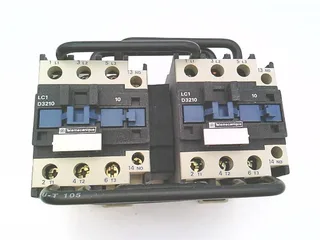 Schneider Electric LC2D3210G6 — Contactors