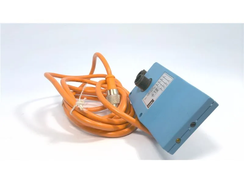 SICK WTR1-P421-S01 — Photoelectric Sensors (image 2)