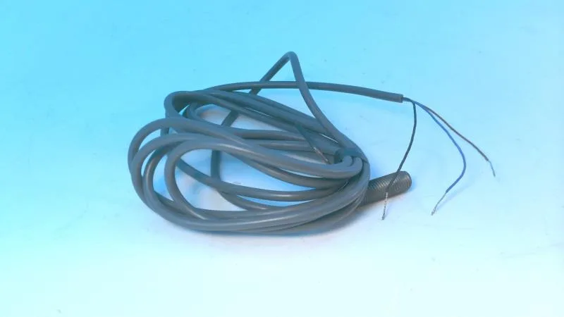 Schneider Electric XSAH0131 — Proximity Sensors (image 3)