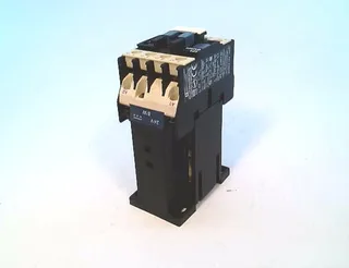 Schneider Electric LP1-D12004BW — Contactors (image 4)