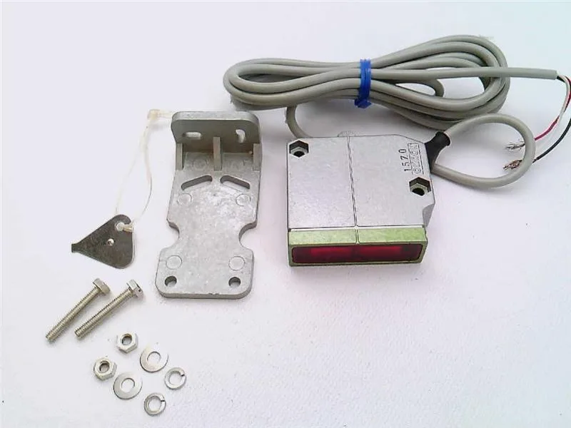 Omron E3S-LS20XE1 — Photoelectric Sensors