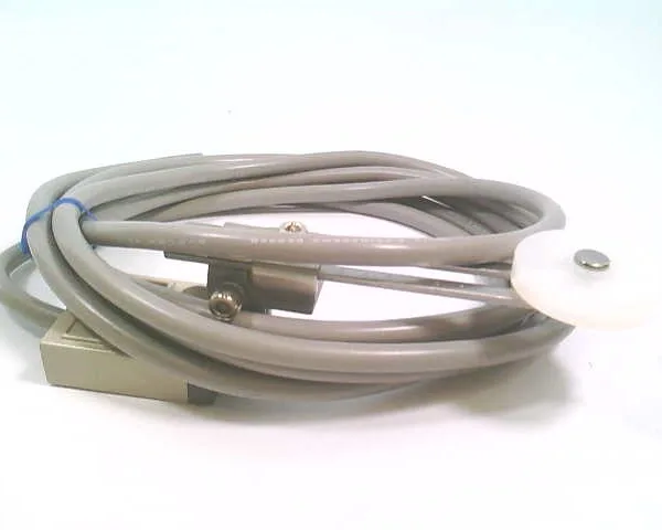 Omron D4C-9077 — Limit Switches (image 4)