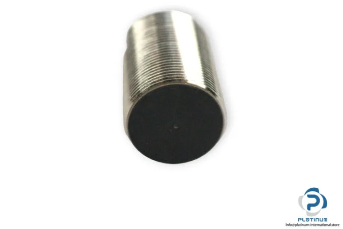 Omron E2AM30KS15M1B1 — Proximity Sensors (image 3)