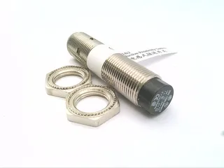 Schneider Electric XS212BLNBM12 — Proximity Sensors (image 2)