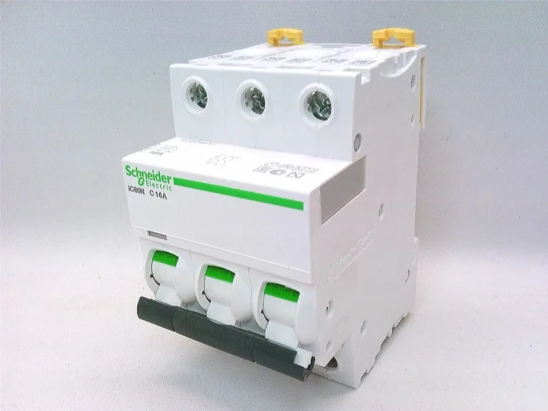 Schneider Electric A9F79316 (image 5)