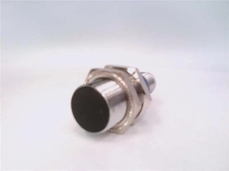 Schneider Electric XS1N18PA340D — Proximity Sensors (image 2)