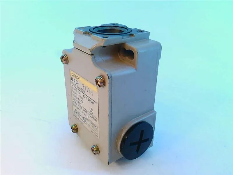 Omron D4B7117N — Limit Switches (image 2)