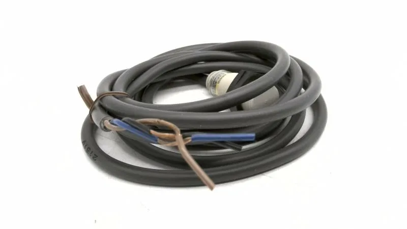 Omron E2F-X5F1 2M — Proximity Sensors (image 2)
