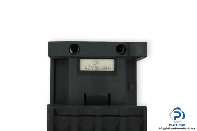 Schneider Electric LC1D258D7 (image 4)