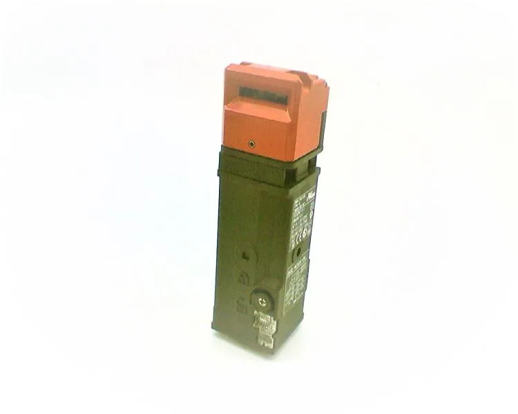 Omron D4SL-N2QDA-DN — Limit Switches (image 3)