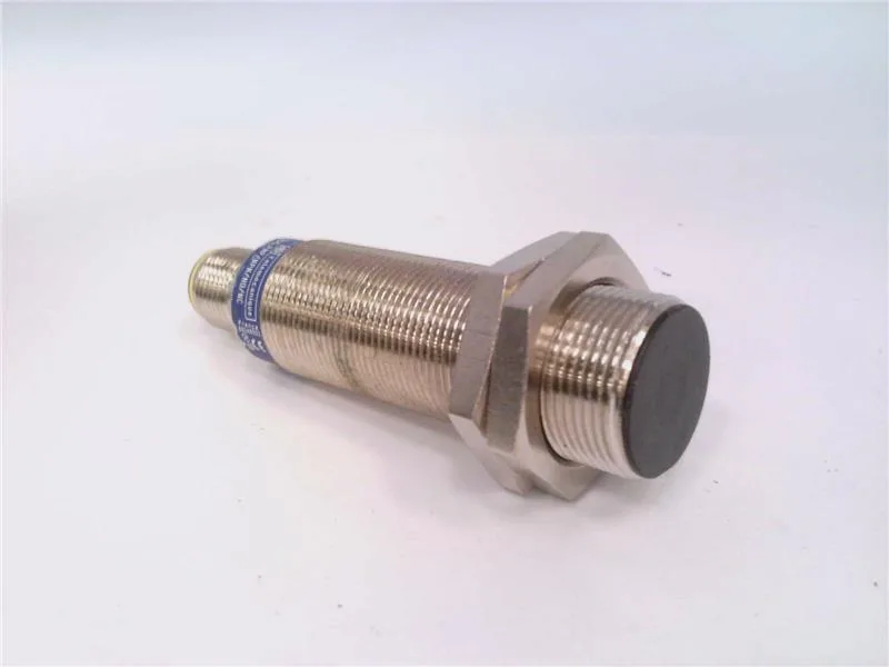 Schneider Electric XS1M18KPM40D — Proximity Sensors (image 3)