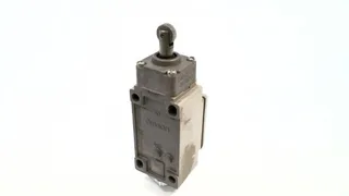 Omron D4B-2171N-KGM1 — Limit Switches (image 3)