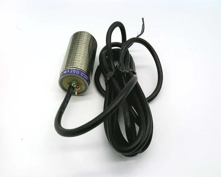 Schneider Electric XS1M30MA250 — Proximity Sensors (image 2)