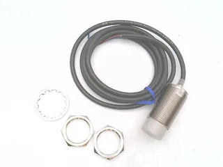Omron E2EM-X30MX2