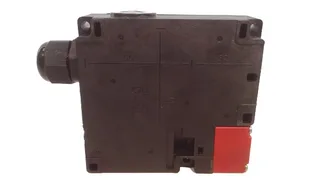 Omron D4NL-4EFG-B — Limit Switches (image 4)