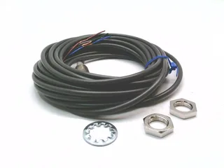 Omron E2E-X3B4-IL2 5M — Proximity Sensors (image 2)