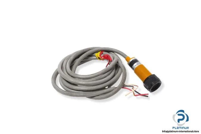Omron E3F-DS10C4 — Photoelectric Sensors (image 3)